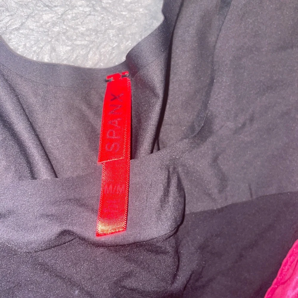 Shapewear medium - Picture 3 of 5